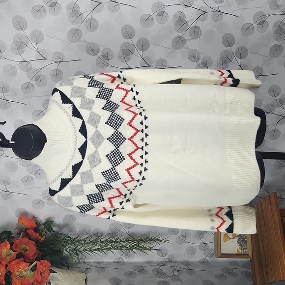 Vince Camuto Fair Isle Sweater - Picture 3 of 8